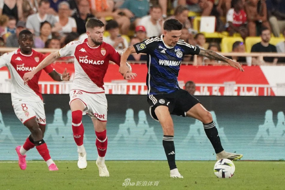 名中场球员 名中场球员