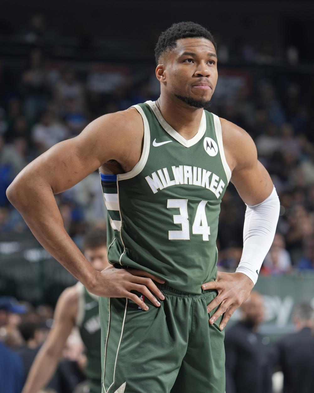 对比这两位 对比这两位